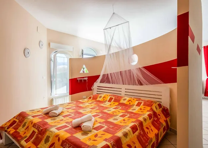 Limones Hotel *